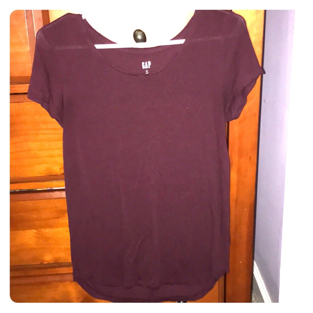 Gap t-shirt
